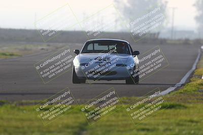 media/Jan-18-2026-CalClub SCCA (Sun) [[8bc6468723]]/Group 7 Race/Turn 1/